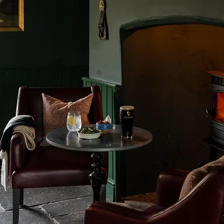 Hotel The George At Backwell Bristol