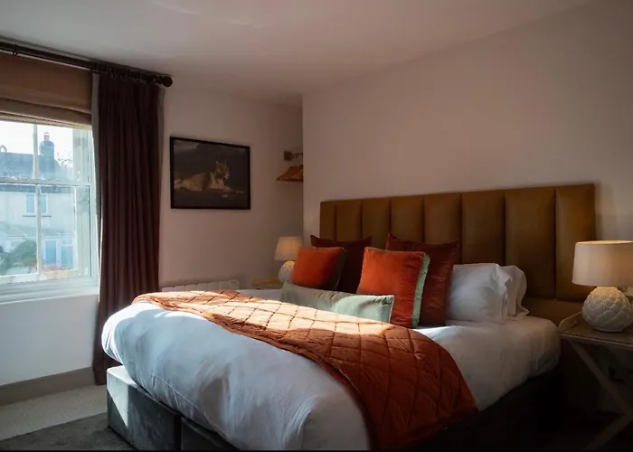 Hotel The George At Backwell Bristol