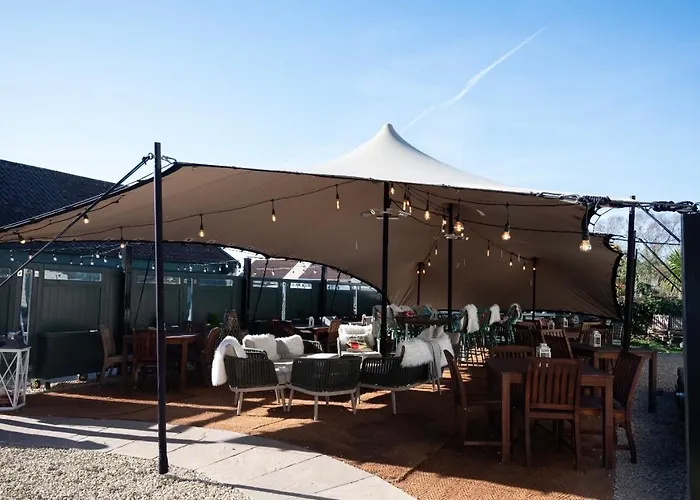 Hotel The George At Backwell